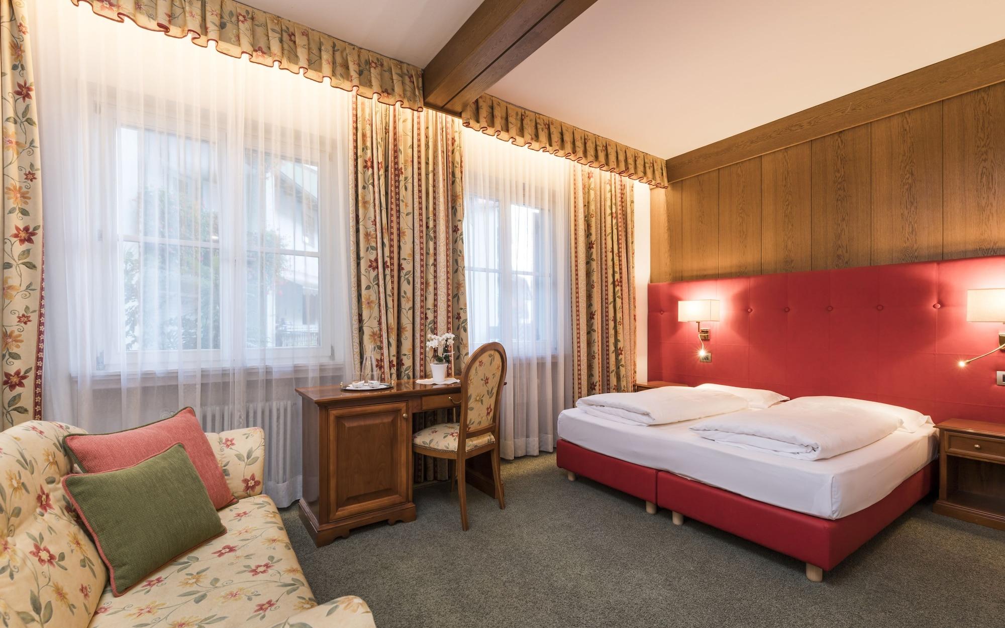 Hotel Gruener Baum Bressanone Luaran gambar