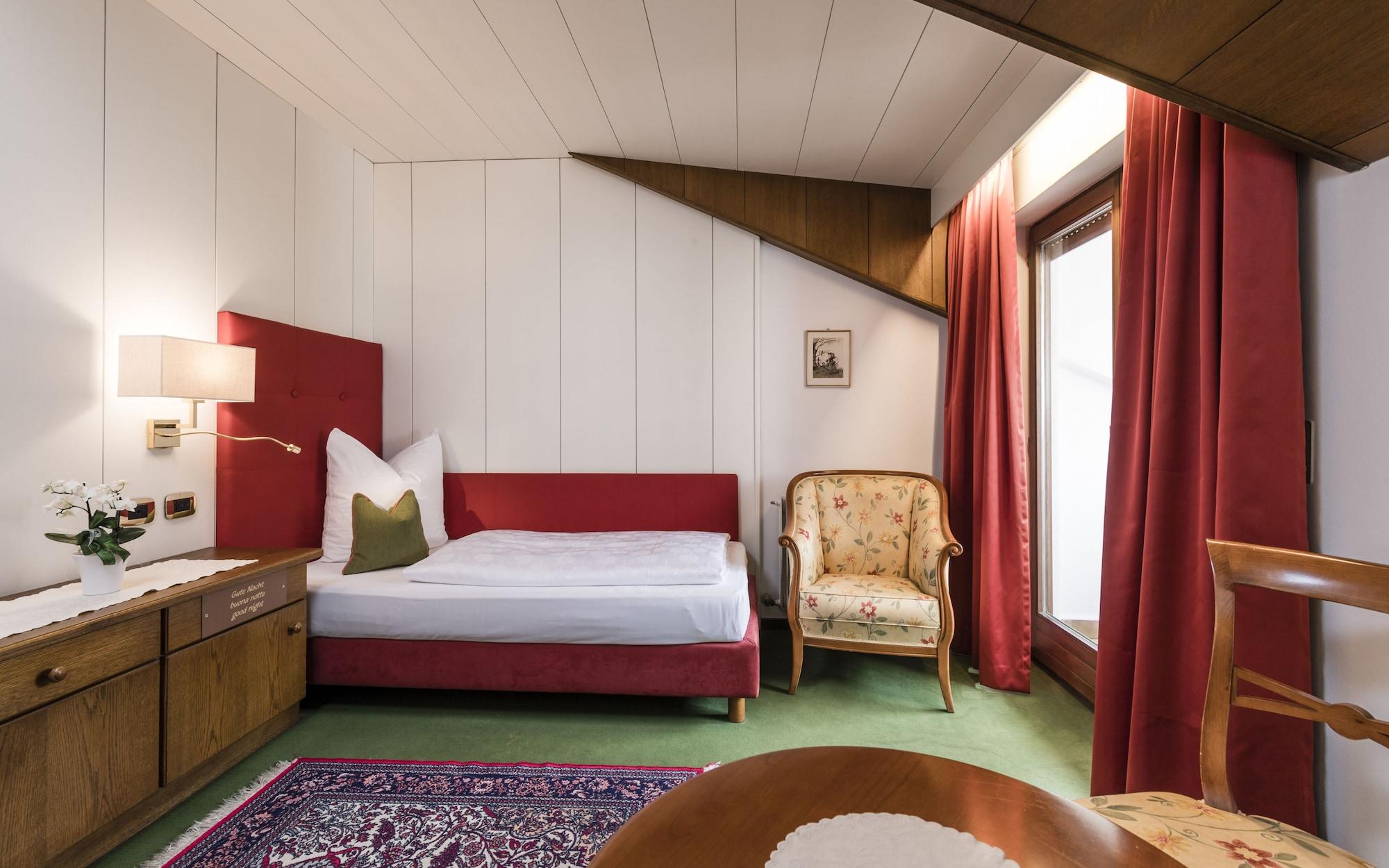 Hotel Gruener Baum Bressanone Luaran gambar