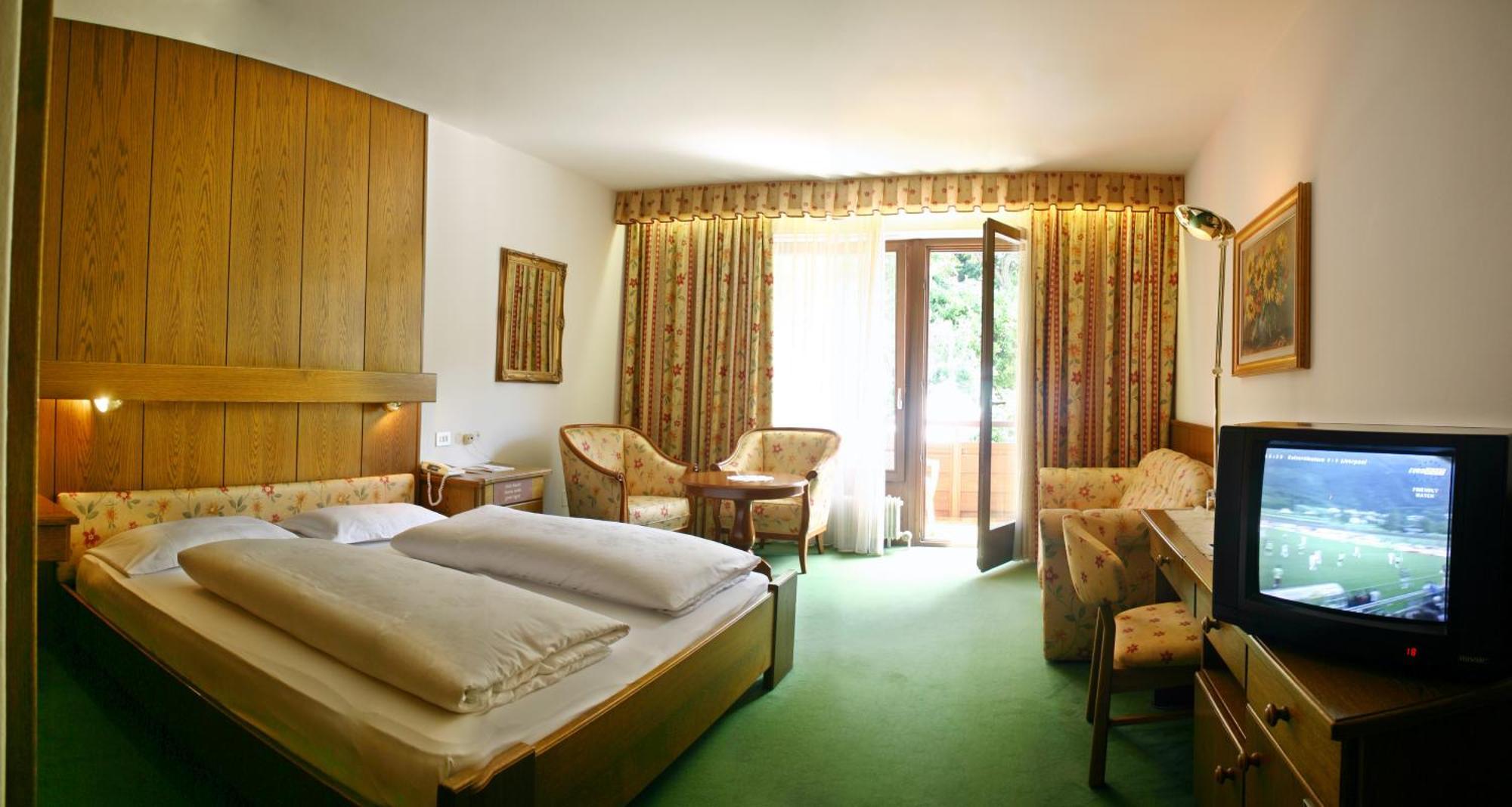 Hotel Gruener Baum Bressanone Luaran gambar