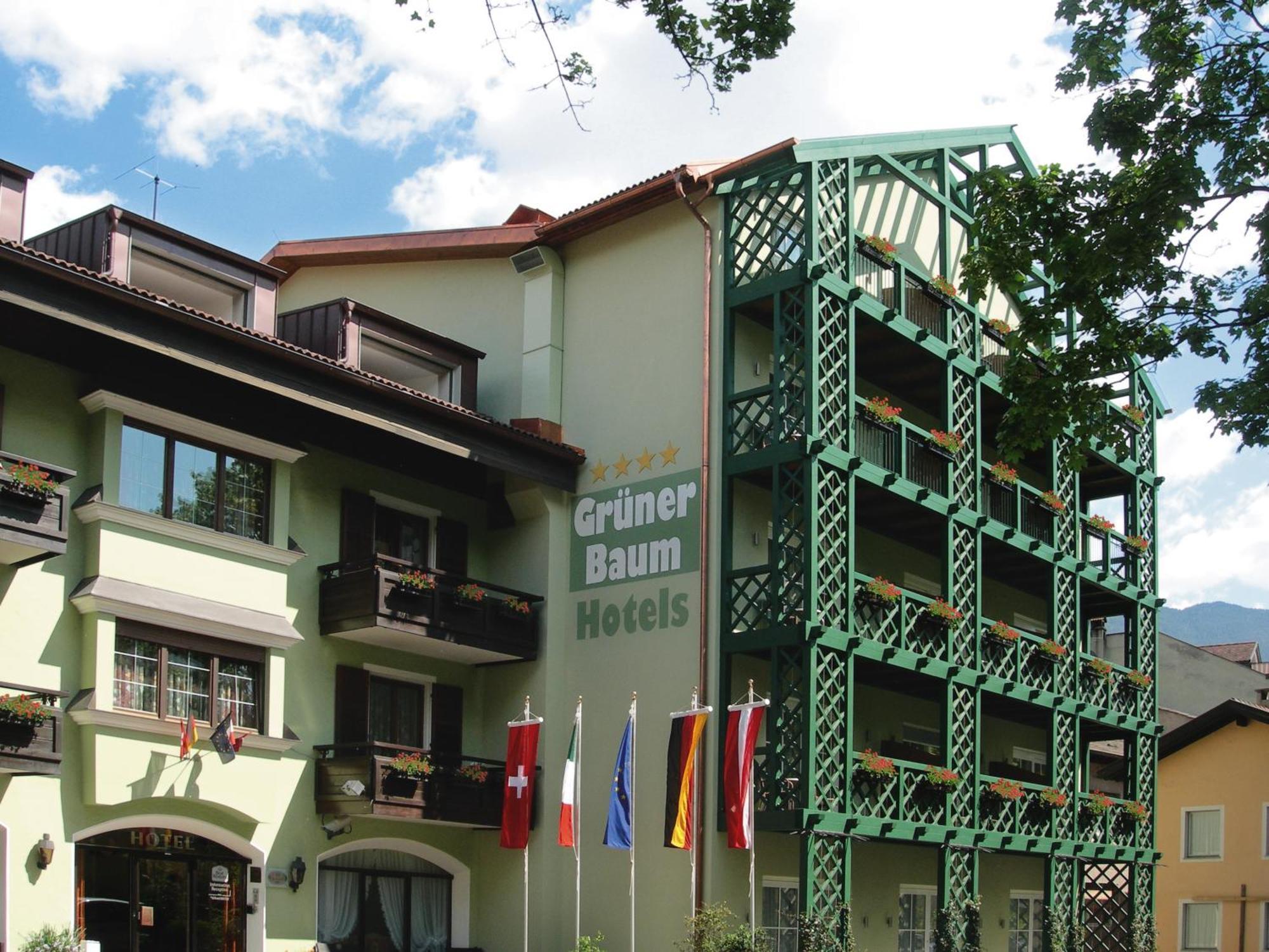 Hotel Gruener Baum Bressanone Luaran gambar