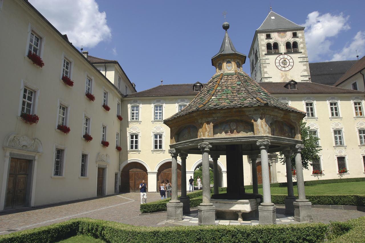 Hotel Gruener Baum Bressanone Luaran gambar